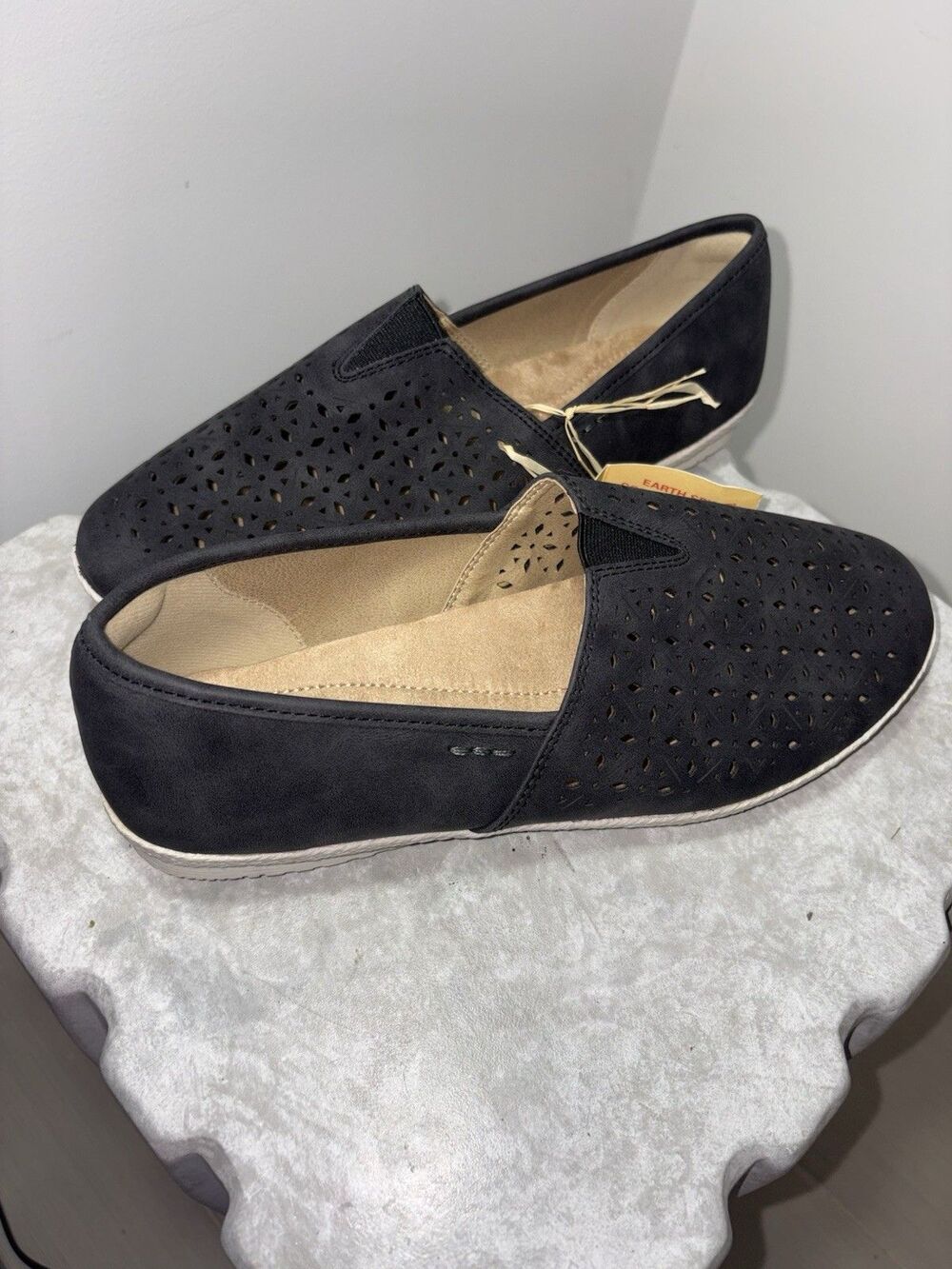 NEW Earth Spirit Gelron "CiCi" Slip-on Flats Sz 10